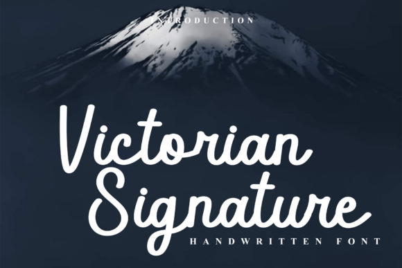 Victorian Signature: A Handwritten Font with Timeless Elegance